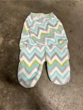 blankets & beyond Kids Chevron Soft Fleece Travel Blanket - Gray, Teal & Yellow